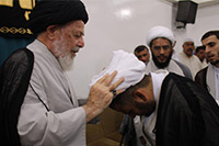 بمناسبة الولادة العطرة لمولانا أنيس النفوس المدفون بأرض طوس الإمام الرضا (عليه السلام) تشرف عدد من طلبة مدرسة الشهيد السيد محمد باقر الصدر (قدس سره) في محافظة البصرة بارتداء الزي الحوزوي المبارك