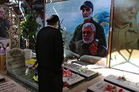 بتأريخ ٦ - جمادى الاُولى - ١٤٤٢هـ وتزامناً مع الذكرى السنوية الاُولى لشهادة قادة النصر (رضوان الله تعالى عليهما) تبرك ممثّل سماحة آية الله العظمى السيد كاظم الحسيني الحائري(دام ظله) في العراق سماحة حجة الإسلام والمسلمين السيد أحمد الحائري (حفظه الله) بزيا